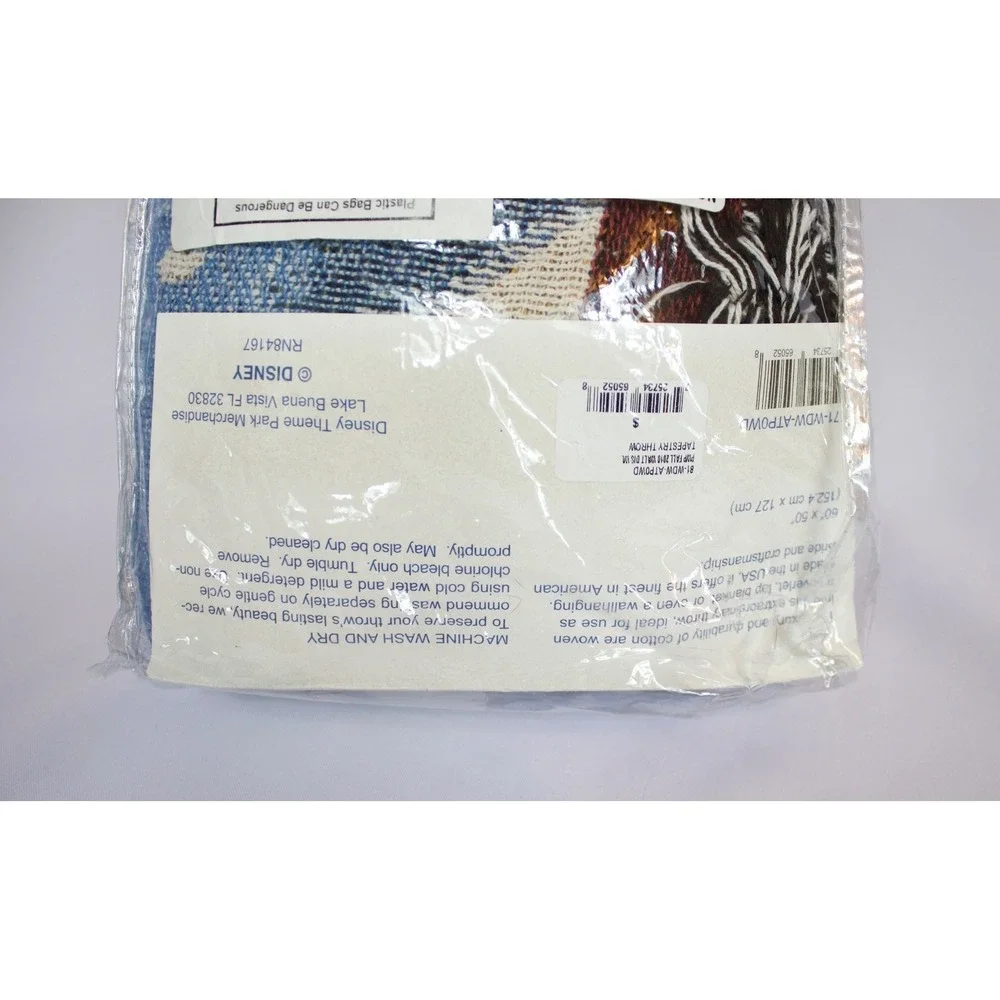 Walt Disney World Tapestry‎ Woven Throw Blanket 60x50 Mickey Minnie Goofy Winter